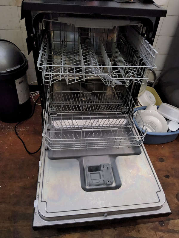 Hisense 15 Place LED Dishwasher H15DTG