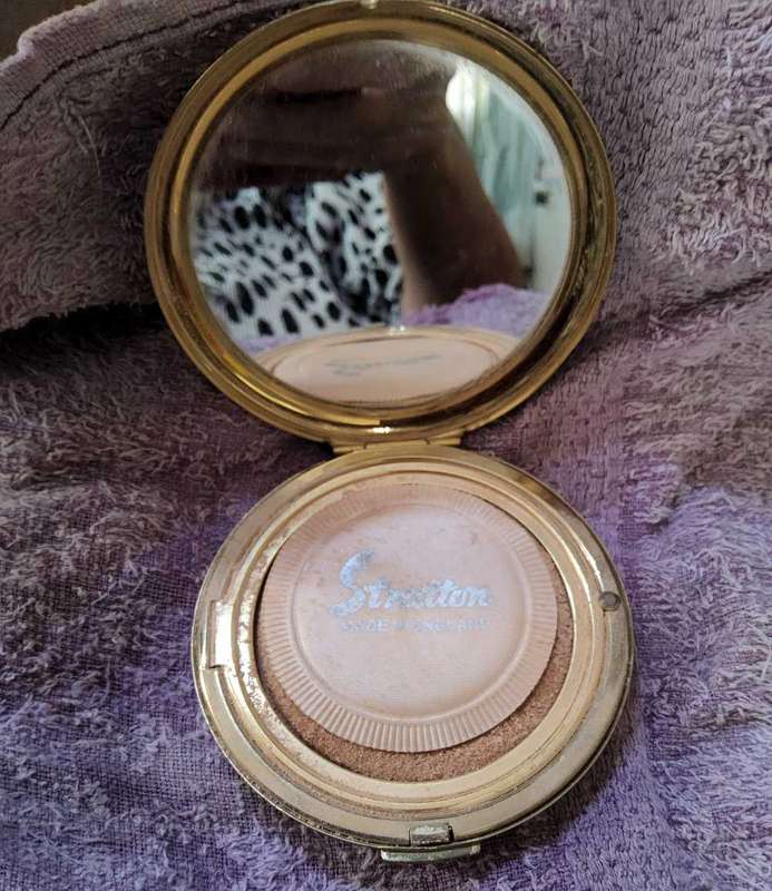 Stratton Red Art Deco-Vintage Ladies Powder Compact with Mirror