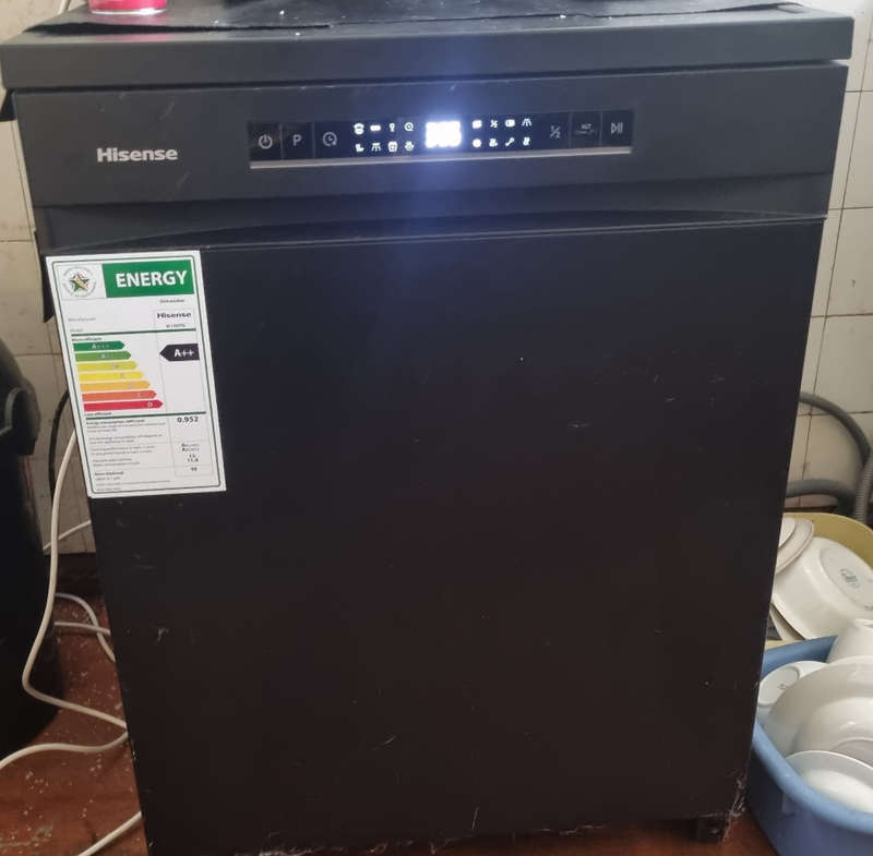 Hisense 15 Place LED Dishwasher H15DTG