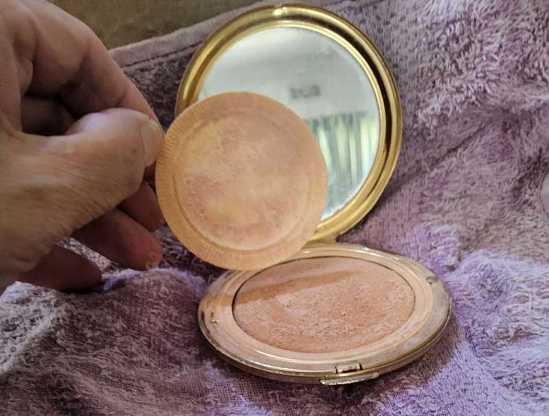 Stratton Red Art Deco-Vintage Ladies Powder Compact with Mirror
