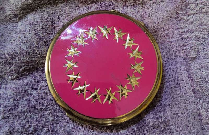 Stratton Red Art Deco-Vintage Ladies Powder Compact with Mirror