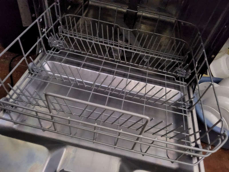 Hisense 15 Place LED Dishwasher H15DTG
