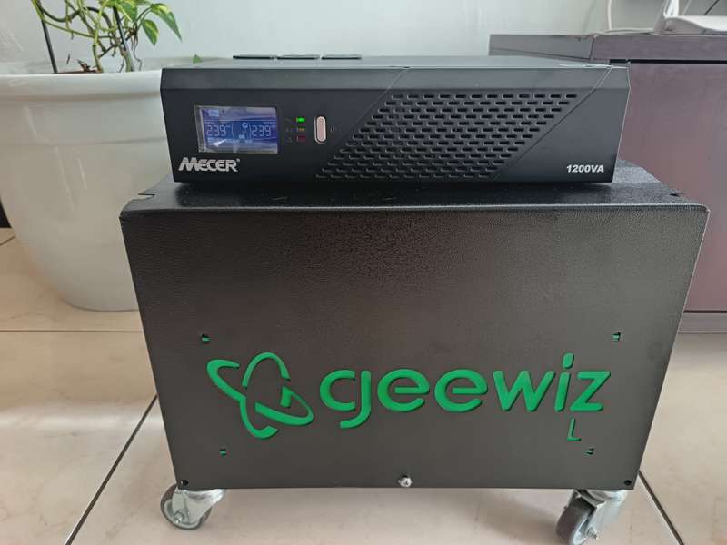 Mecer 1200VA/720W with batteries