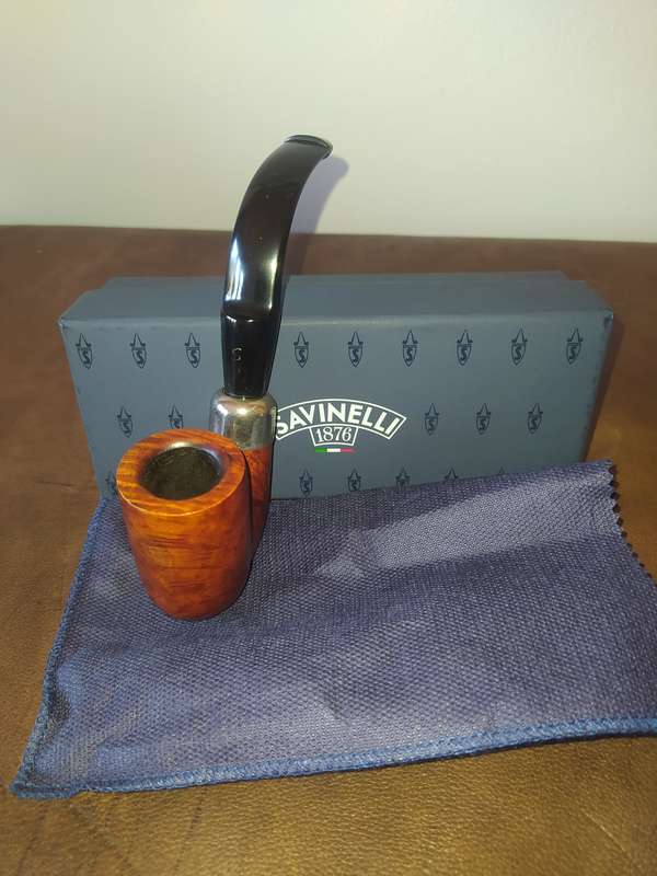 Savinelli Oom Paul smoking pipe