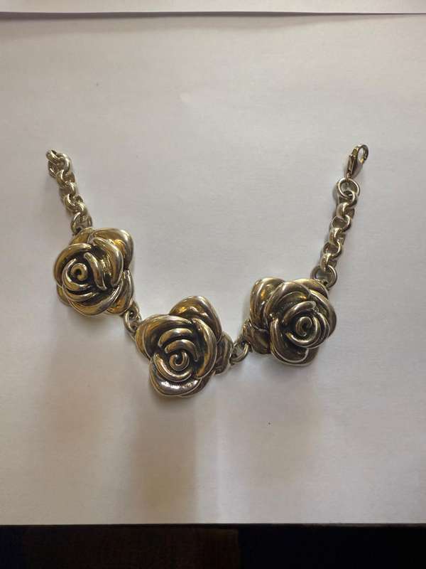 Sterling silver rose bracelet with rolo links