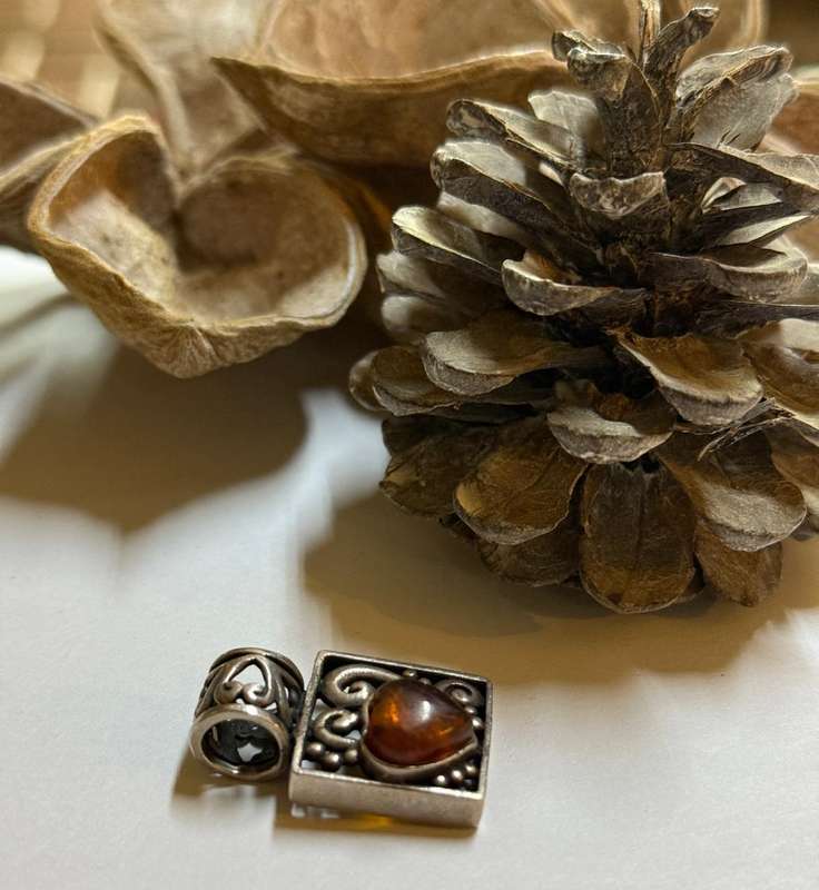 Sterling silver vintage amber pendant