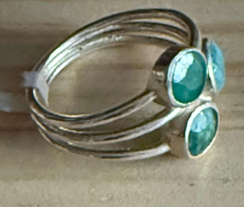 Sterling silver Emerald and aventurine Ring