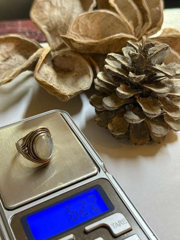 Beautiful sterling silver Moonstone Ring