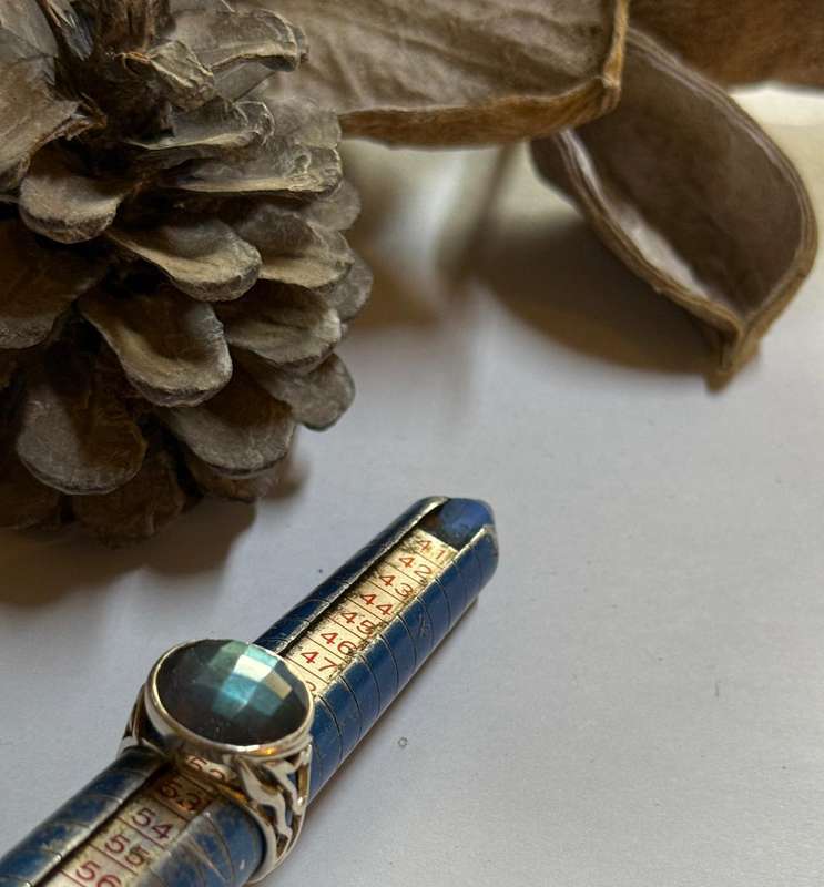 Sterling silver labradorite ring