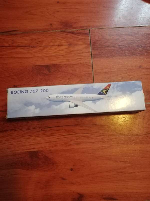 SOUTH AFRICAN AIRWAYS B767-200 1:200 (SNAPFIT)