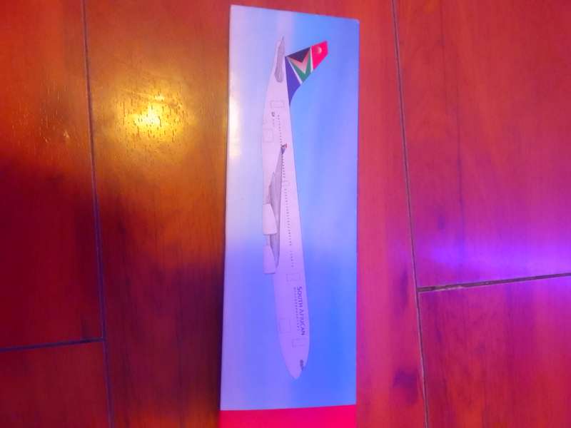 SAA A340-200 snapfit 1:200 scale