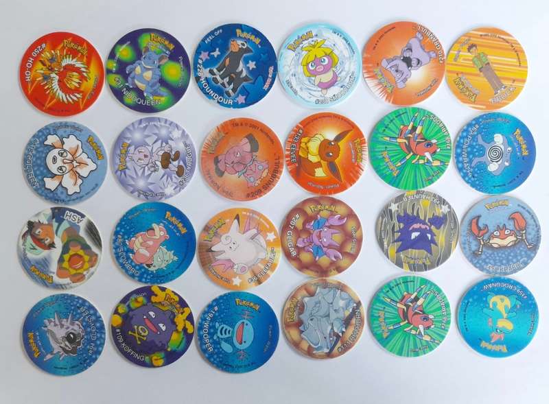 POKÉMON TAZO COLLECTION WITH ORIGINAL HOLDER