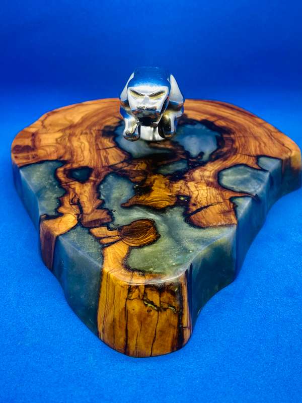 JAGUAR HOOD ORNAMENT ON OLIVE WOOD & RESIN BASE