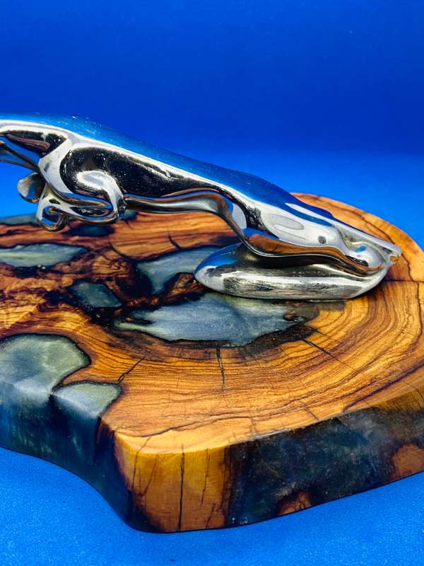 JAGUAR HOOD ORNAMENT ON OLIVE WOOD & RESIN BASE