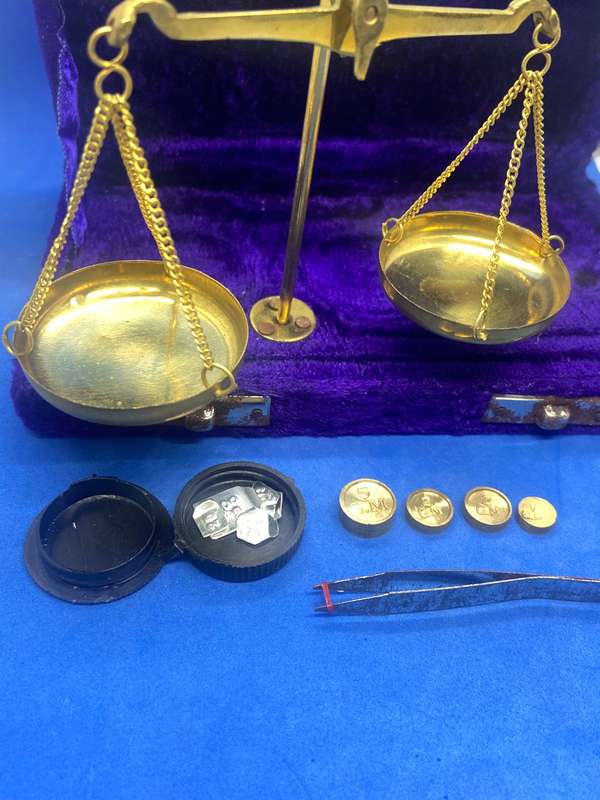 OLD SPANISH MADE GOLD SCALE