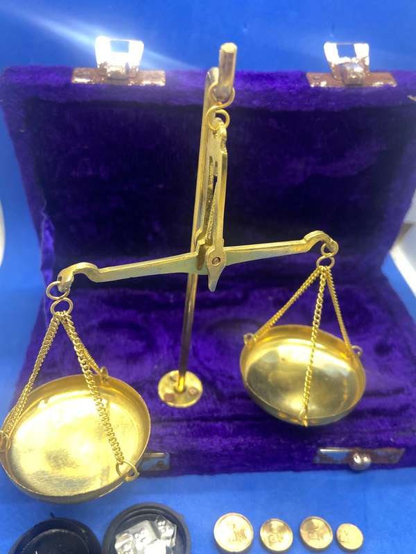OLD SPANISH MADE GOLD SCALE