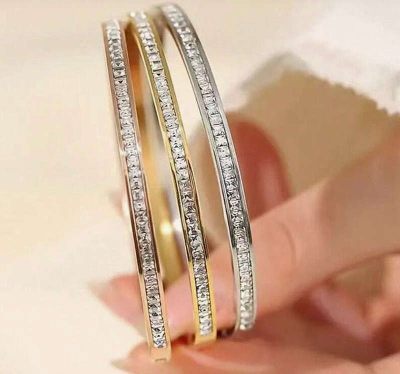 Gorgeous Cubic Zirconia Silver Stainless Steel Clip Bangle in High Quality Velvet Gift Box