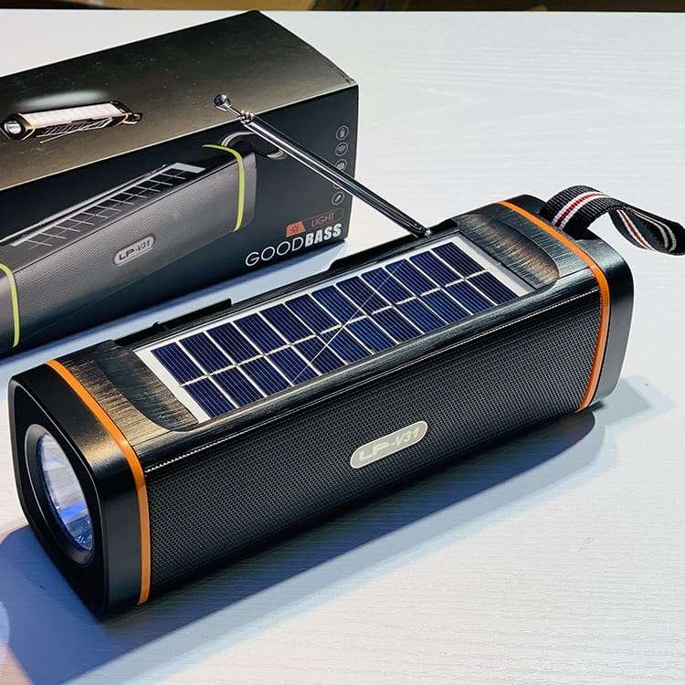 Bluetooth wireless speaker with good bass and torch
