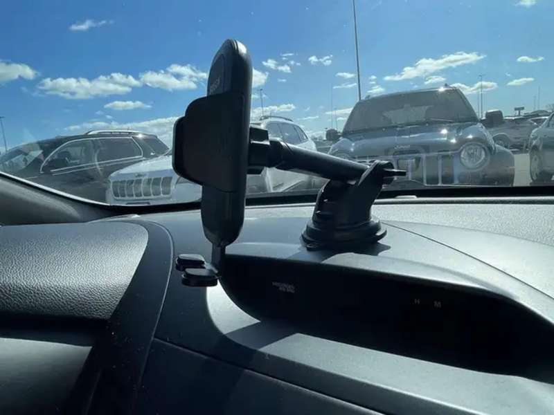 360-degree universal adjustable car rearview mirror phone holder