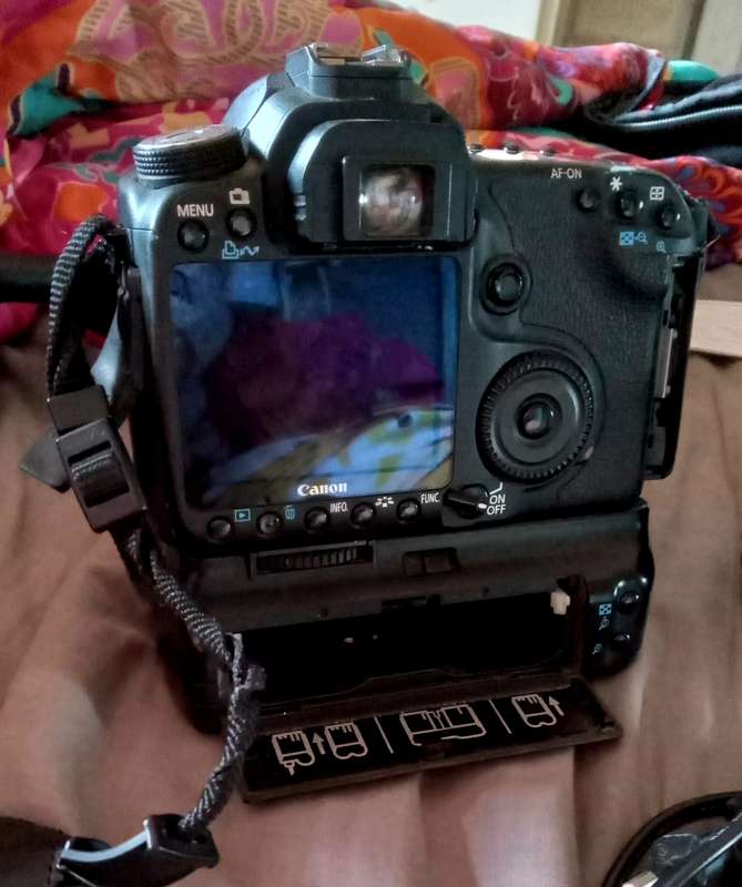 Canon 50D camera with accessories used good condition