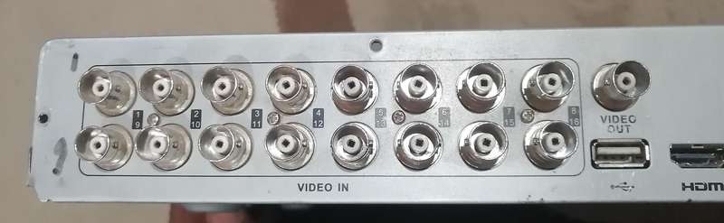 16 Channel Hikvision DVR DS-7216HWI-E2