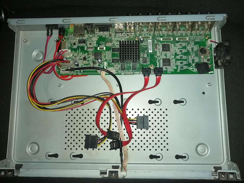 16 Channel Hikvision DVR DS-7216HWI-E2