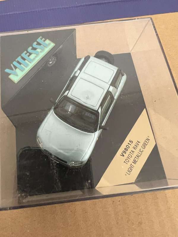 Toyota RAV4 Light Metallic Green (Vitesse)