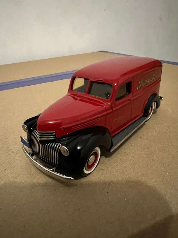 Durham Classics - 1941 Chevrolet Panel Delivery Van "Labatt's" (DC-12B)