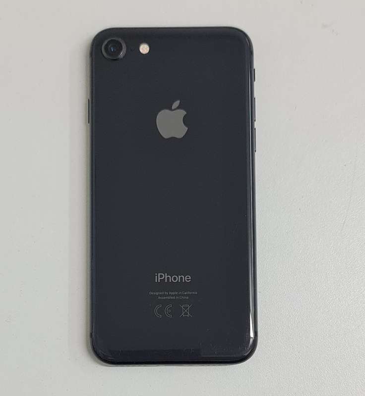 Apple iPhone 8 - 64gig - 6 Month Warranty