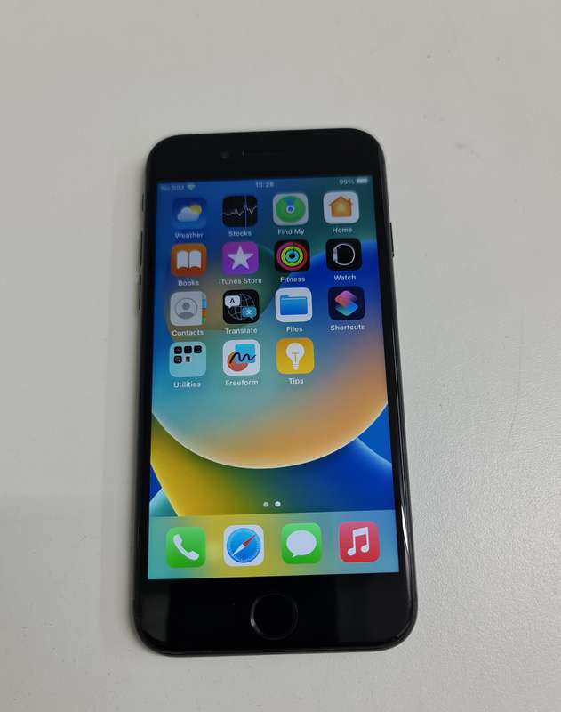 Apple iPhone 8 - 64gig - 6 Month Warranty