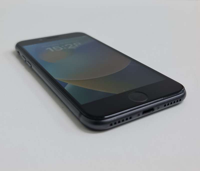 Apple iPhone 8 - 64gig - 6 Month Warranty