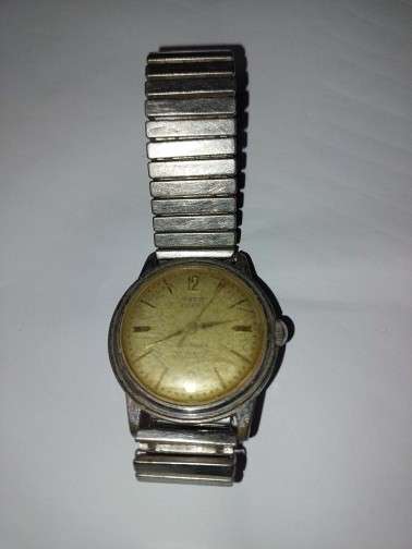 A RARE OSCO PARAT MILITARY 21 JEWELS WRIST WATCH