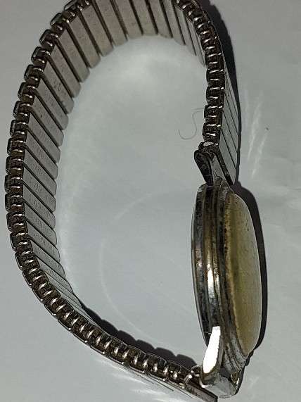 A RARE OSCO PARAT MILITARY 21 JEWELS WRIST WATCH