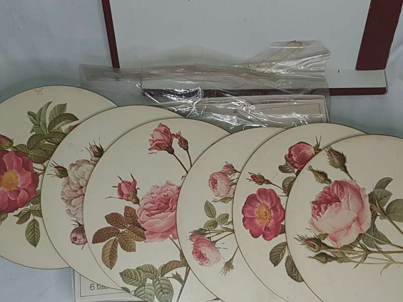 A SET OF 6 VINTAGE MARLBOROUGH TABLE MATS BY CLOVER LEAF UK SOLD AS IS