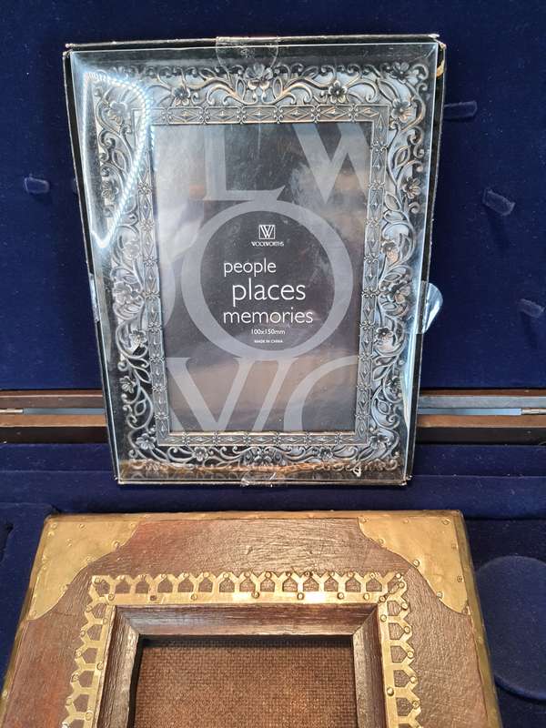 TWO VINTAGE ORNATE PHOTO FRAMES SOLD AS IS