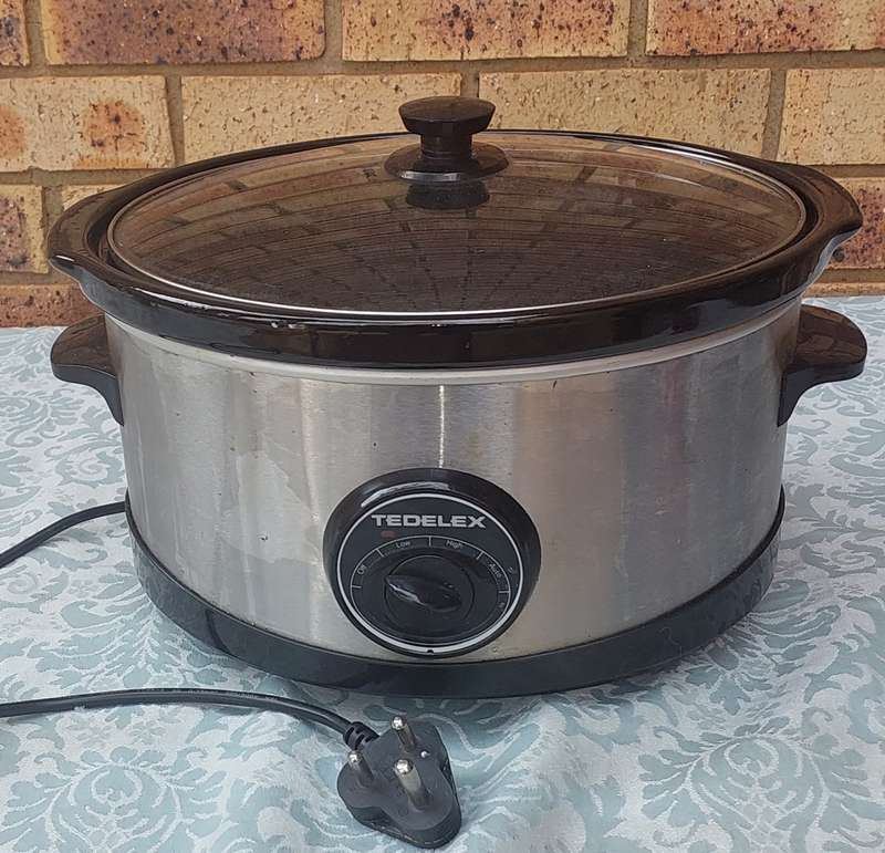 A TEDELEX FOOD COOKER IN WORKING CONDITION