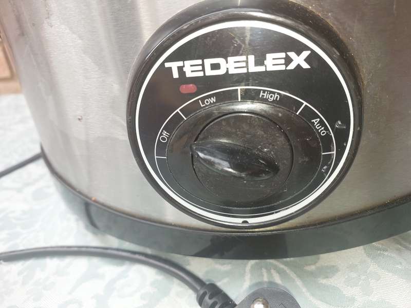 A TEDELEX FOOD COOKER IN WORKING CONDITION