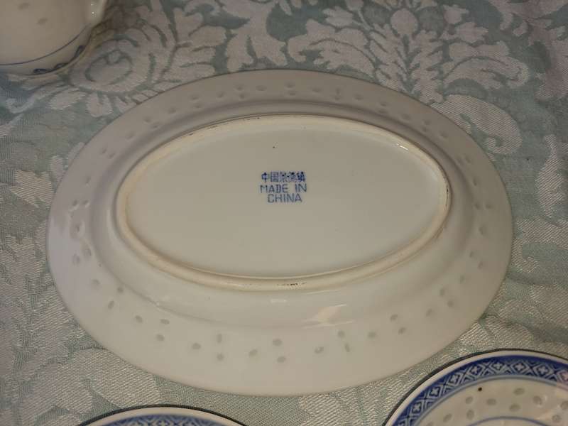 Jingdezhen China Rice Grain Blue White Dragon Porcelain 19 PIECE SET