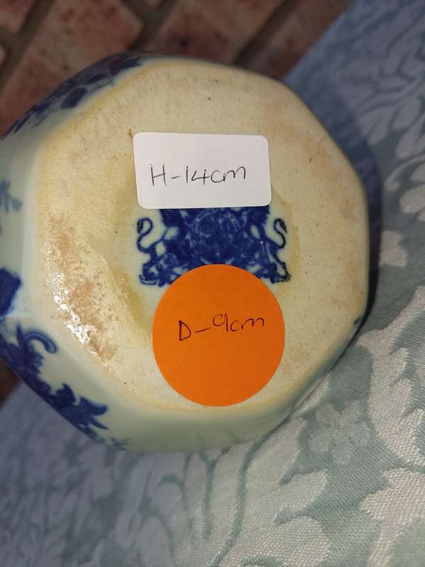 A VINTAGE DELFT DESIGN HOLLAND JUG