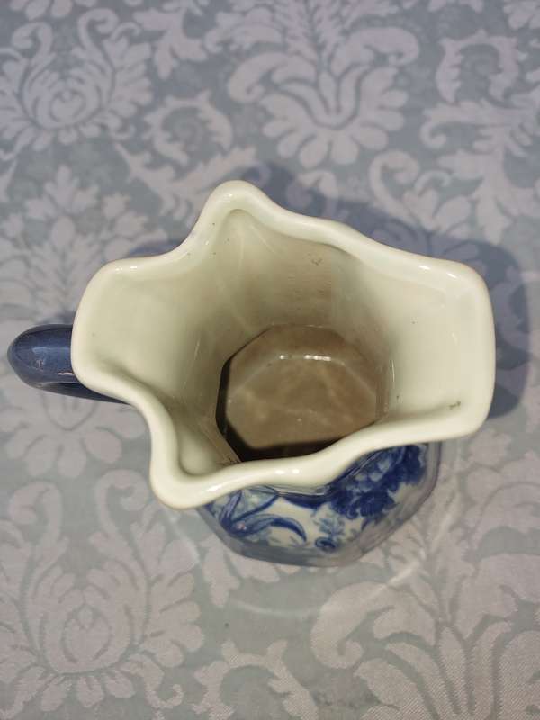 A VINTAGE DELFT DESIGN HOLLAND JUG
