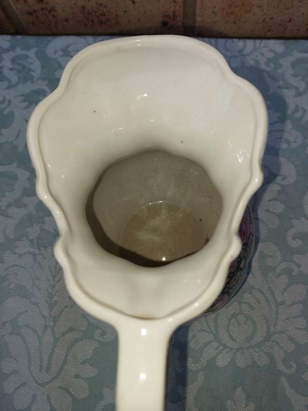 AN ORNATE DESIGN VICTORIAN STYLE FLORAL PORCELAIN CERAMIC JUG