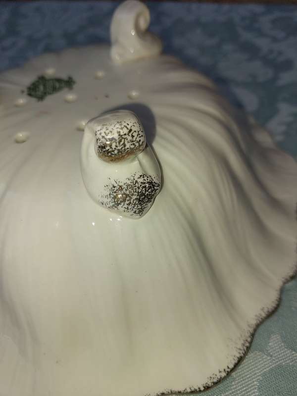 A VINTAGE CROWN DUCAL SALAD DRAINER AND UNDER PLATE FINE ROSES