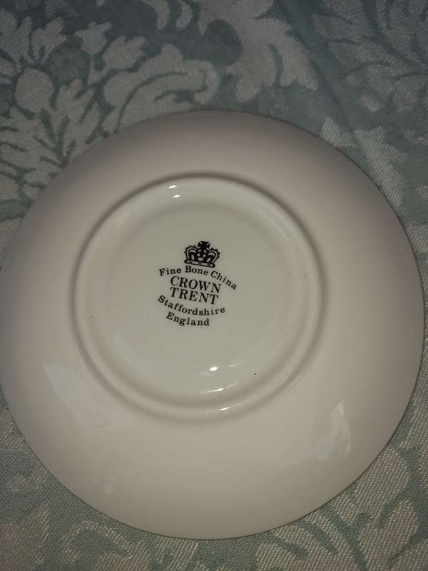 A COMMEMORATIVE PLATE ANDREW AND SARAH ROYAL COUPLE
