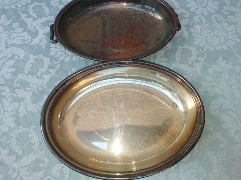 A VINTAGE EPNS TUREEN SOLD AS IS
