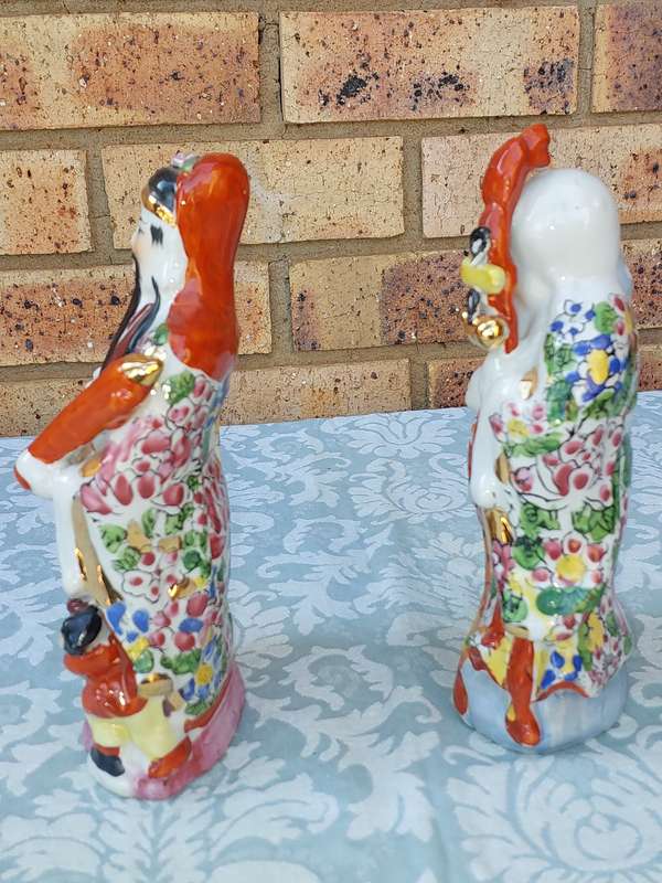 TWO VINTAGE CERAMIC CHINESE FIGURINES APPROXIMATELY 15-20 CMS IN HEIGHT