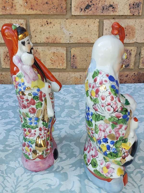 TWO VINTAGE CERAMIC CHINESE FIGURINES APPROXIMATELY 15-20 CMS IN HEIGHT