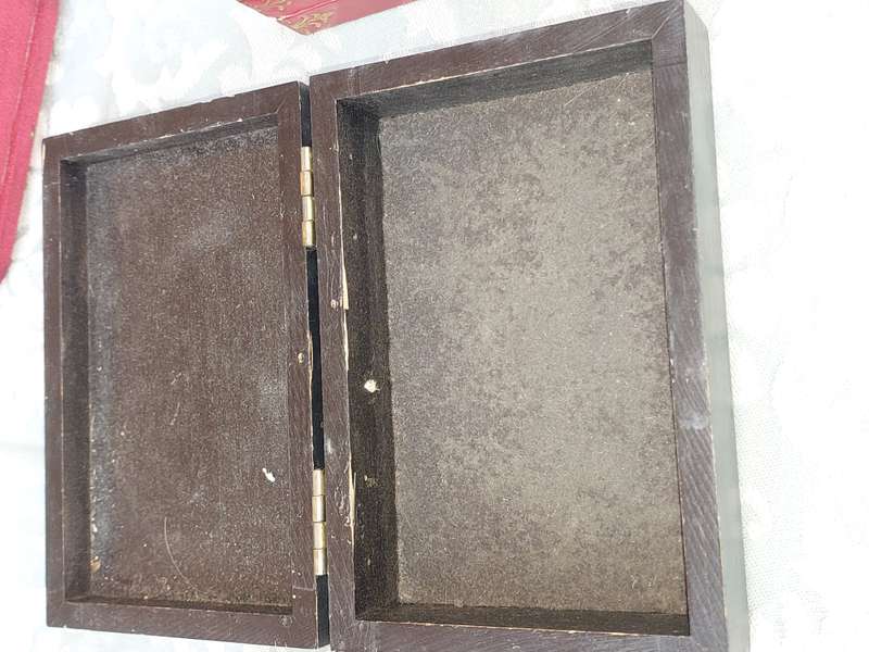 A SELECTION OF VINTAGE JEWELRY BOXES