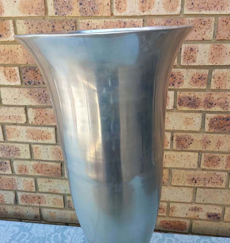 AN ART DECOR 84 CENTIMETRES IN HEIGHT CAROL BOYES STYLE VASE
