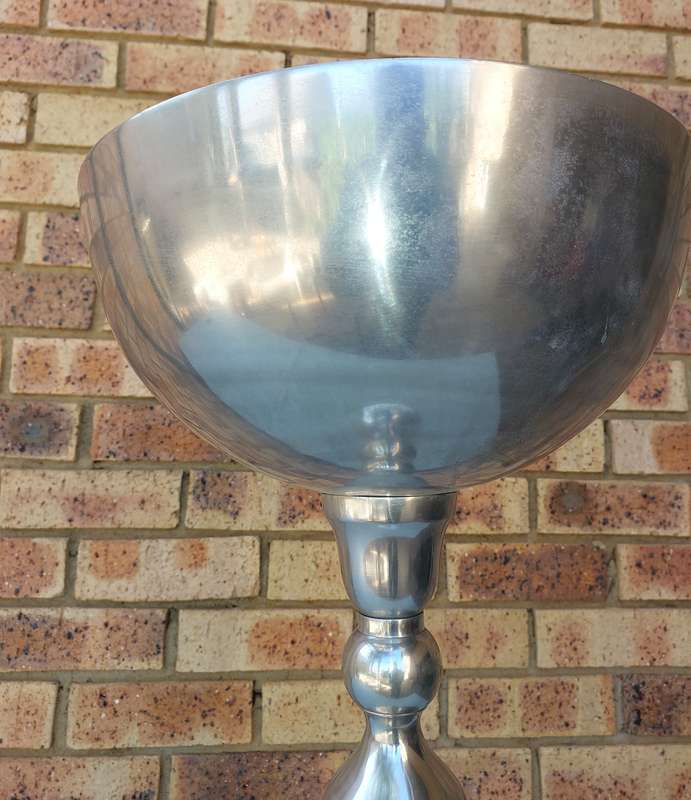 AN 81-CENTIMETRE-IN HEIGHT ART DECOR SERVING BOWL STAND