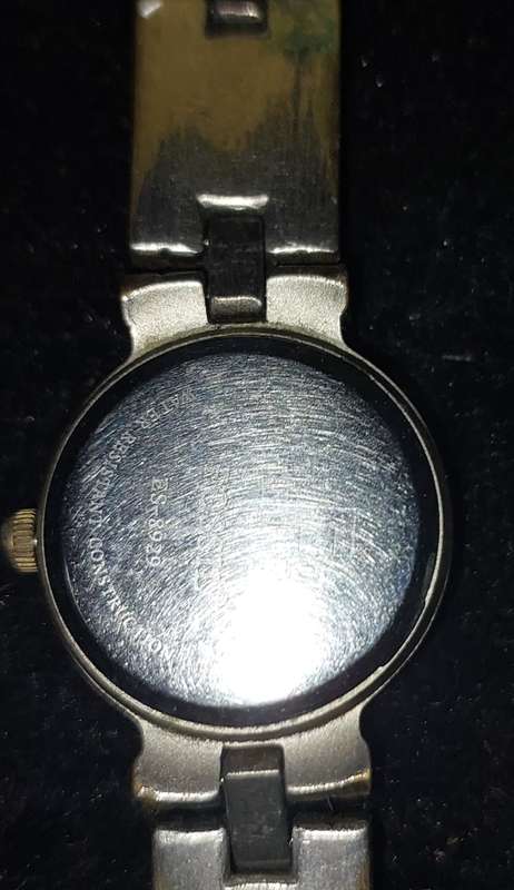 TWO VINTAGE FOSSIL WATCHES SOLD AS IS NOT TESTED.